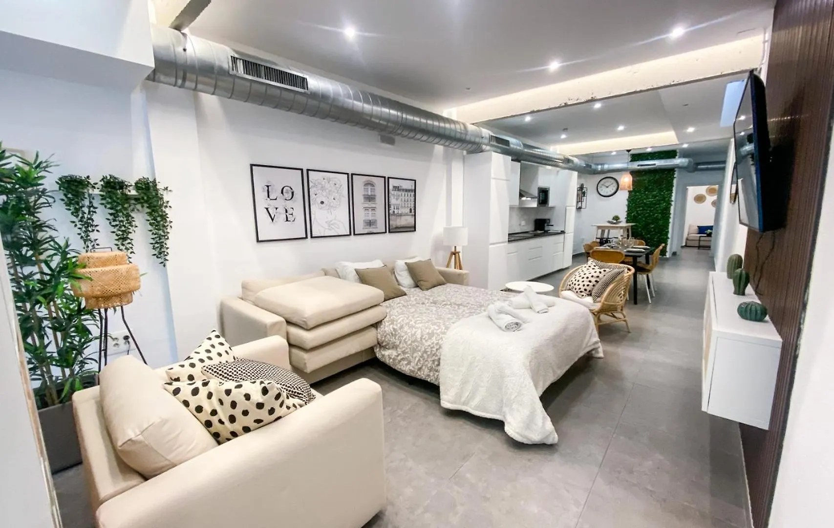 Stuning Apartment Next To The River - Sevillarooms 0*, Seville Spain
