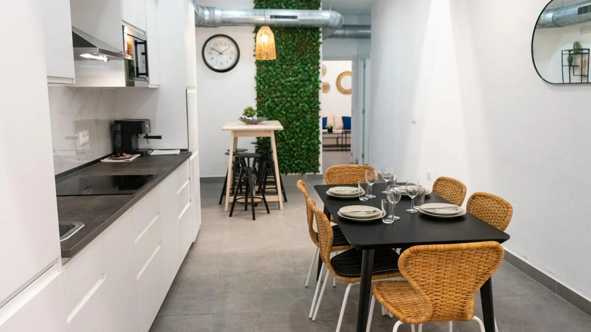 Stuning Apartment Next To The River - Sevillarooms