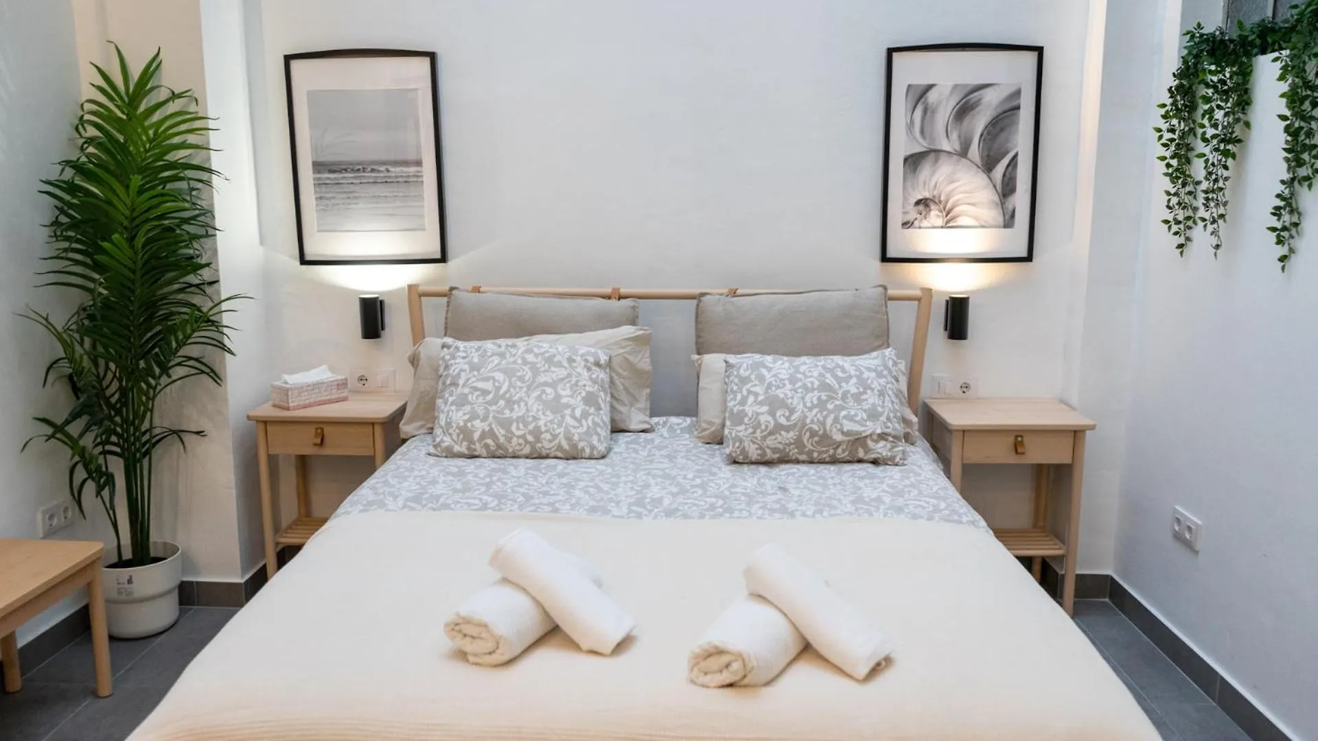 Stuning Apartment Next To The River - Sevillarooms