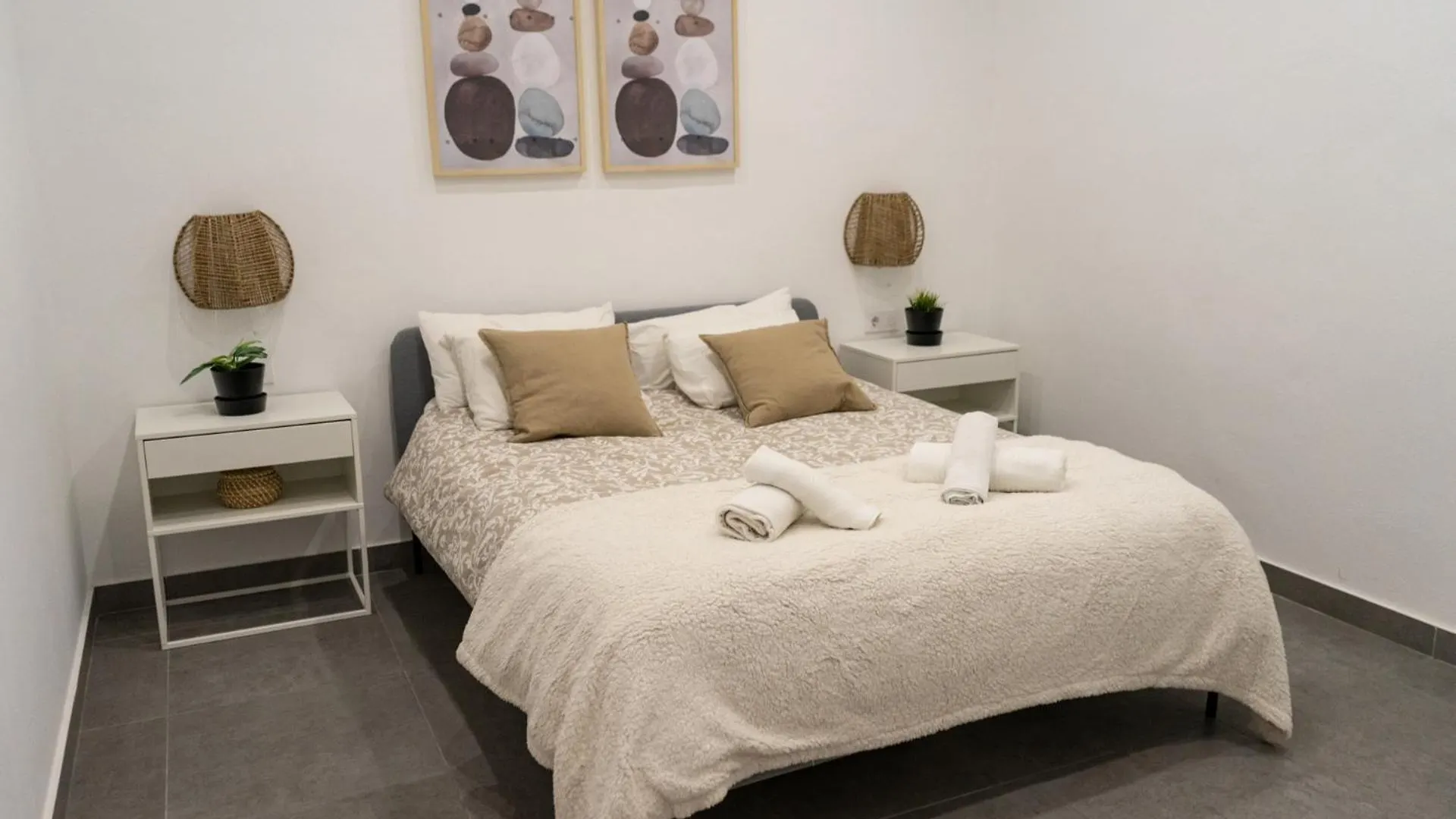 Stuning Apartment Next To The River - Sevillarooms