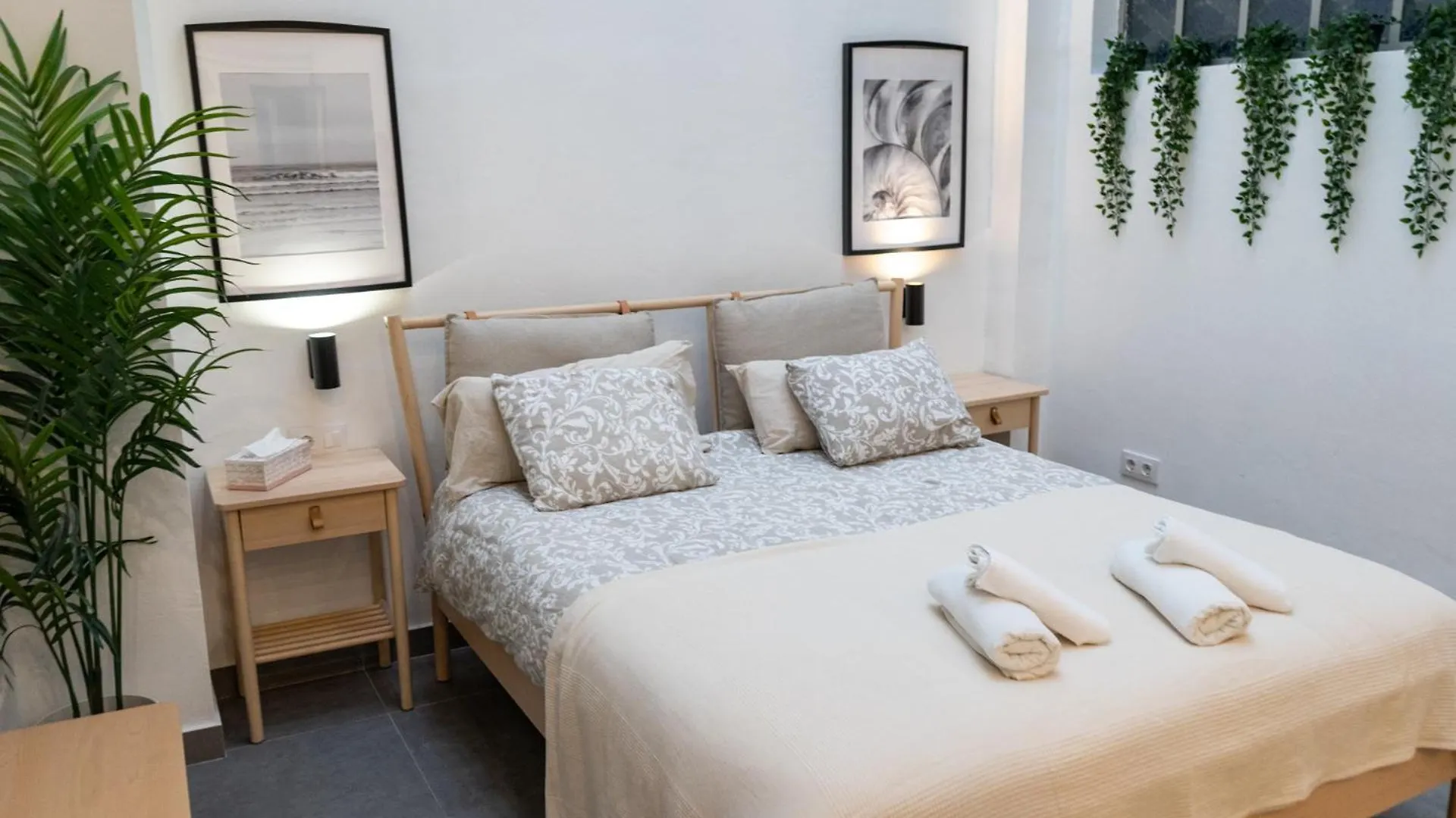 Stuning Apartment Next To The River - Sevillarooms