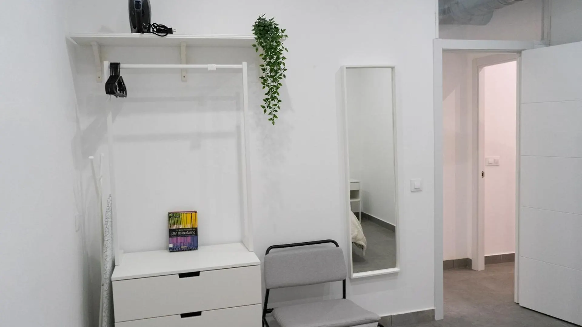 Stuning Apartment Next To The River - Sevillarooms